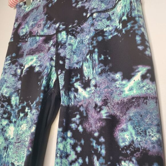 Victoria's Secret S Workout Leggings Oil Spill Wonderland Black Purple Blue VSX - Picture 5 of 12